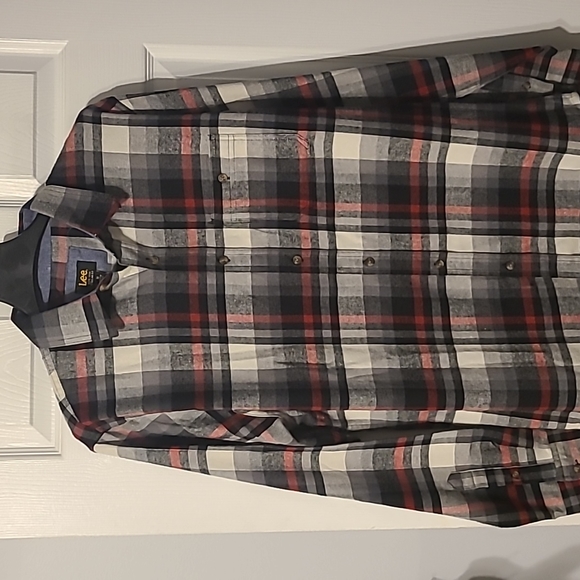 Lee Other - LEE BRAND MEN'S FLANNEL SHIRT SIZE MEDIUM
